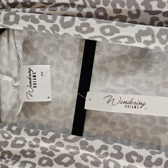 WANDERING DREAMS LOUNGE WEAR,KNIT ROBE CUDDLY SOFT SIZE LGE LEOPARD CARDIGAN - Picture 4 of 8